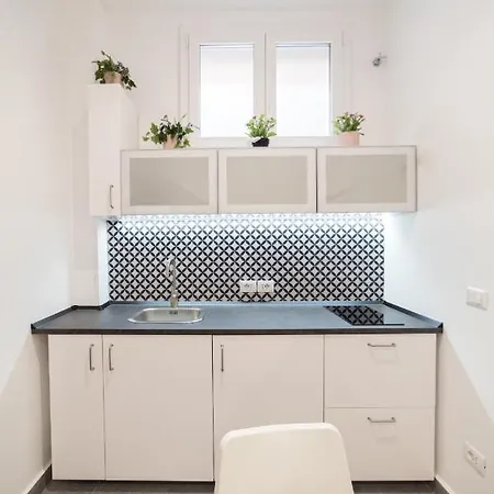 Reyhome Santa Filomena كاتانيا